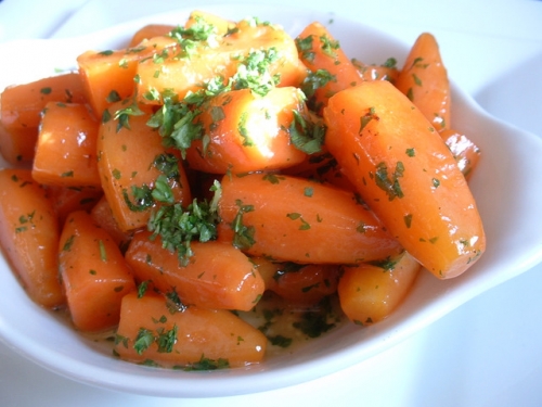 Maple Glazed Carrots - Side Dish In Thanksgiving Menu